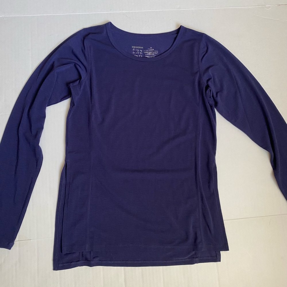 Vie Active Performance Long Sleeve Top XS Like New